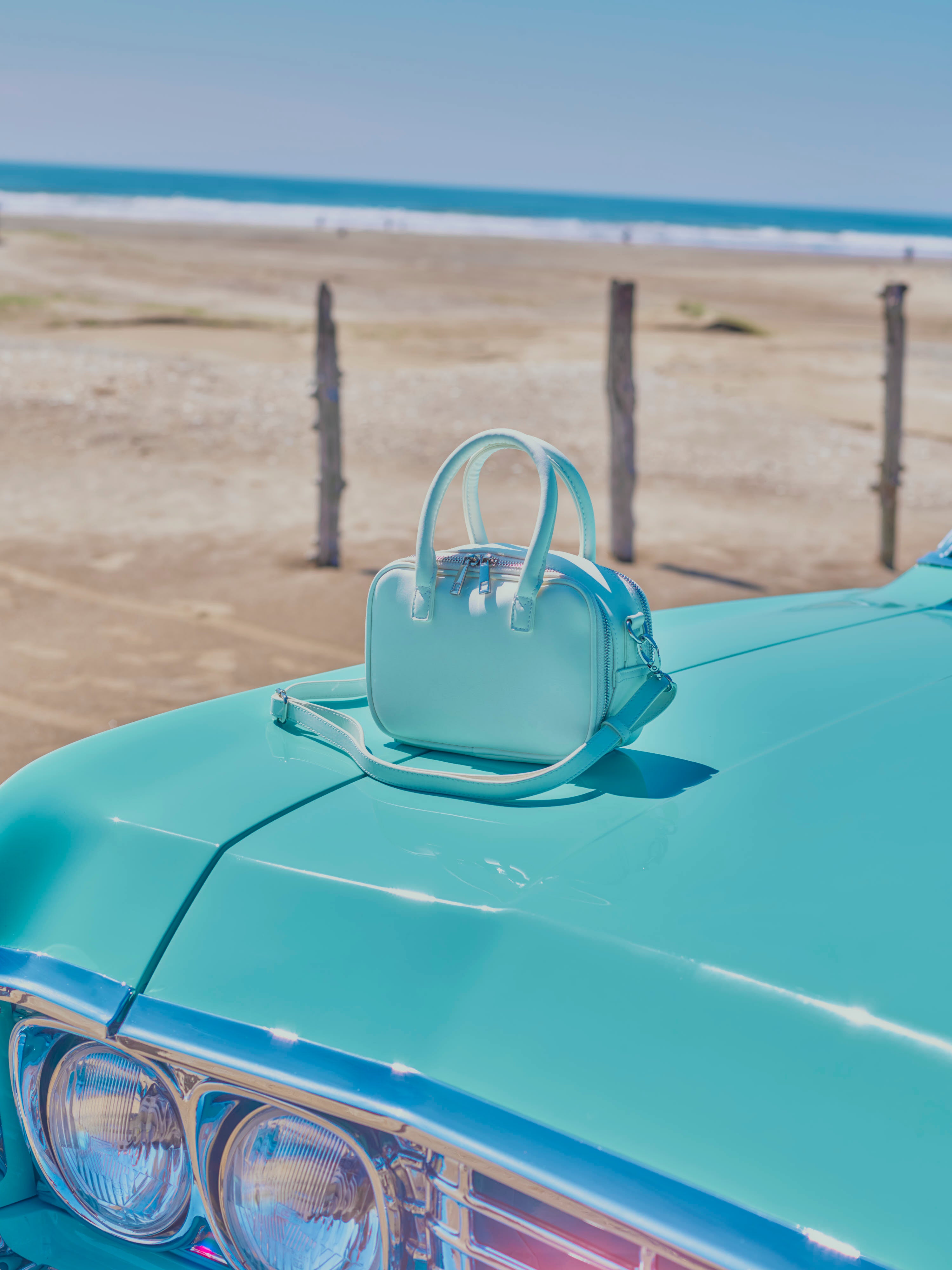 BAG – Aww