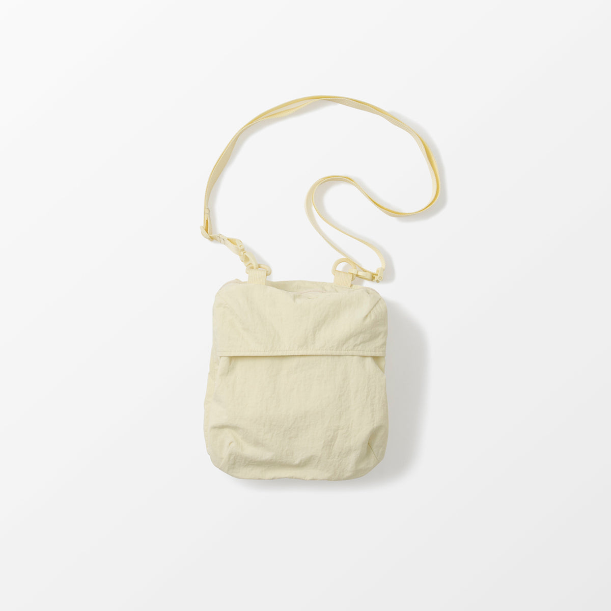 撥水トラベルパーカー