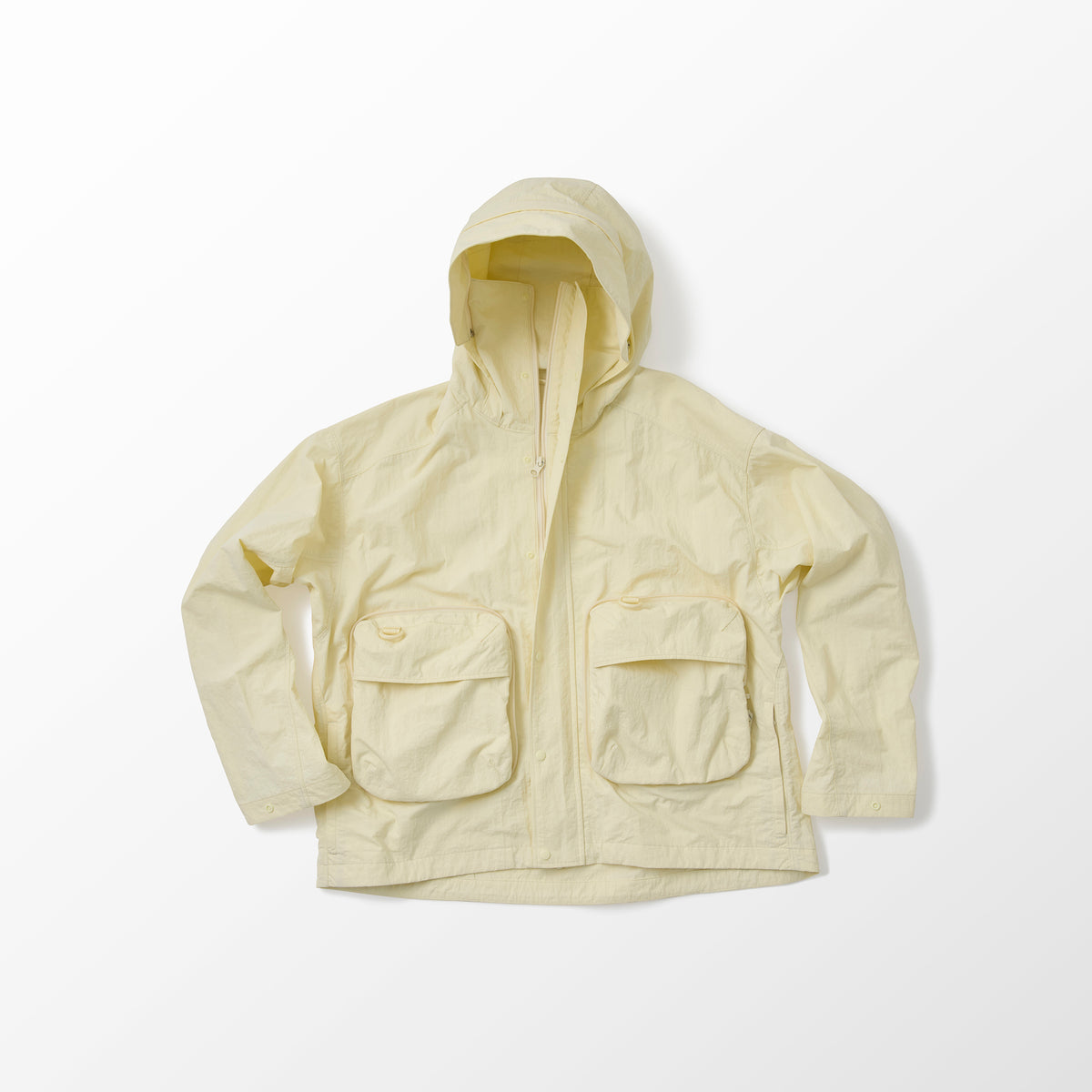 撥水トラベルパーカー