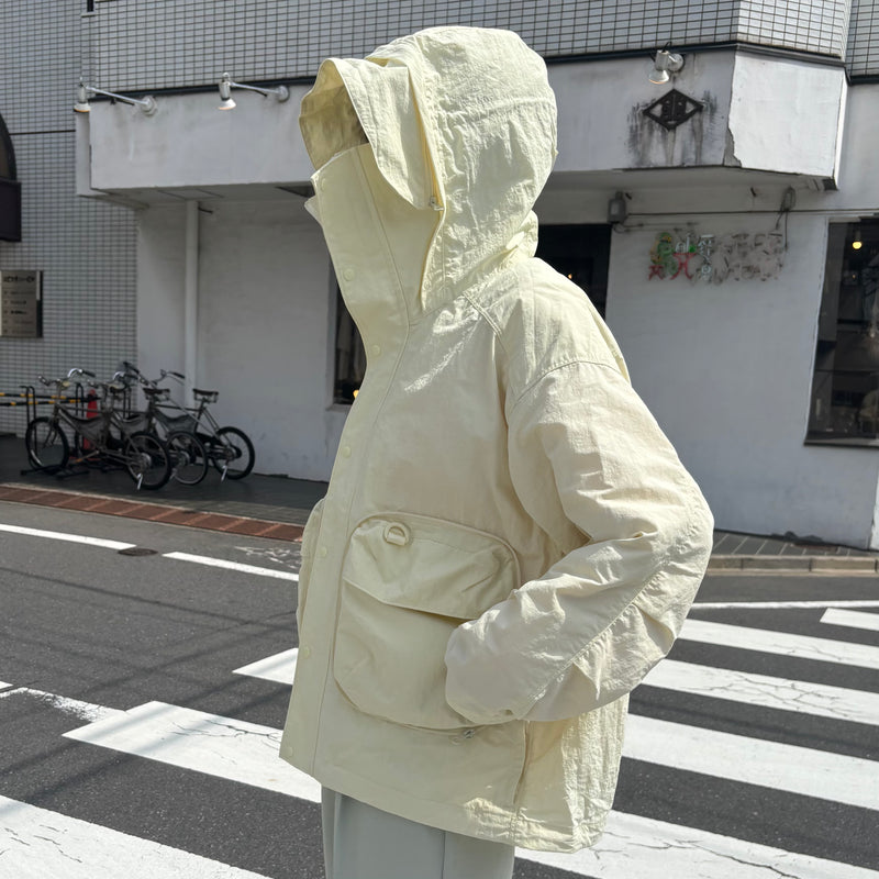撥水トラベルパーカー