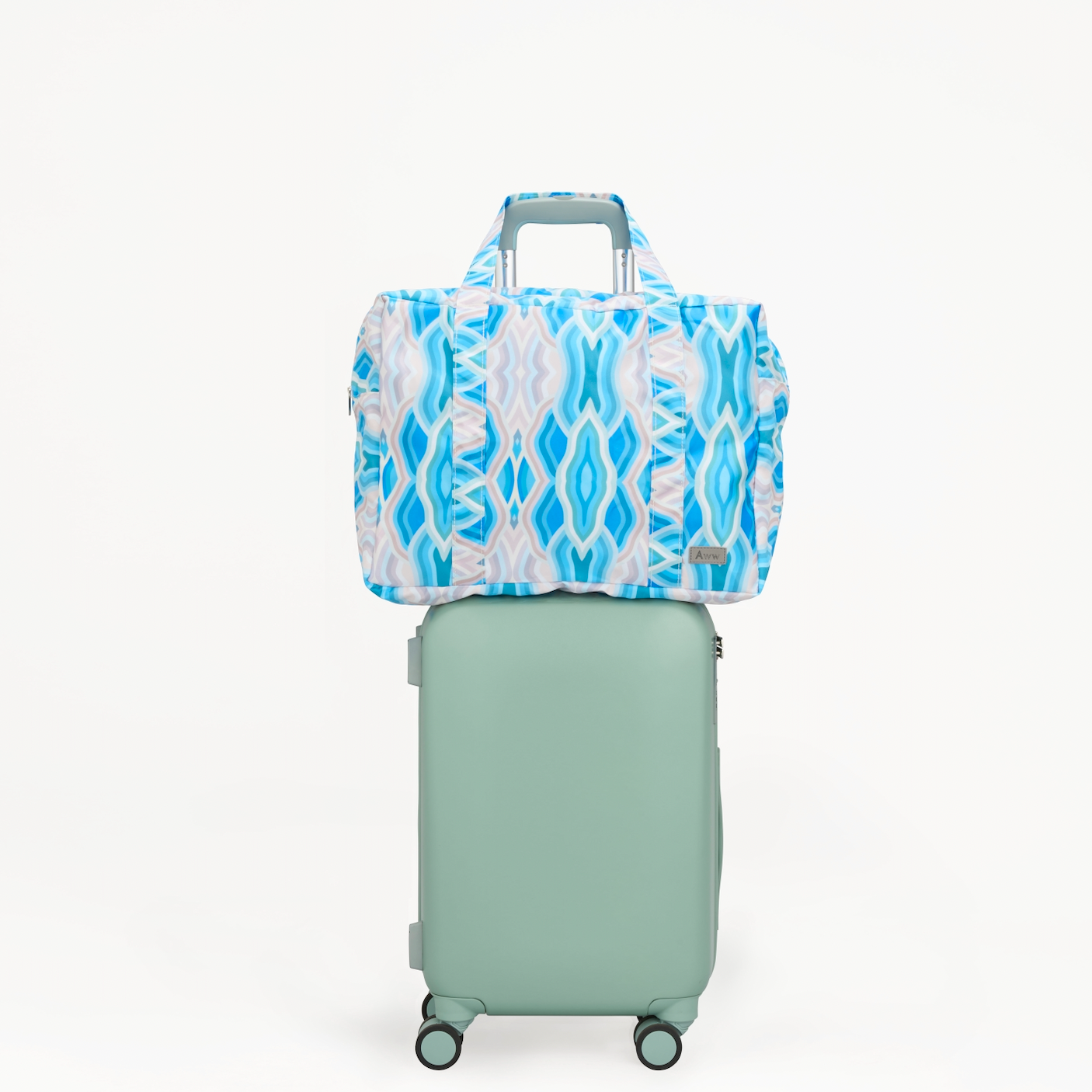 LUGGAGE – Aww