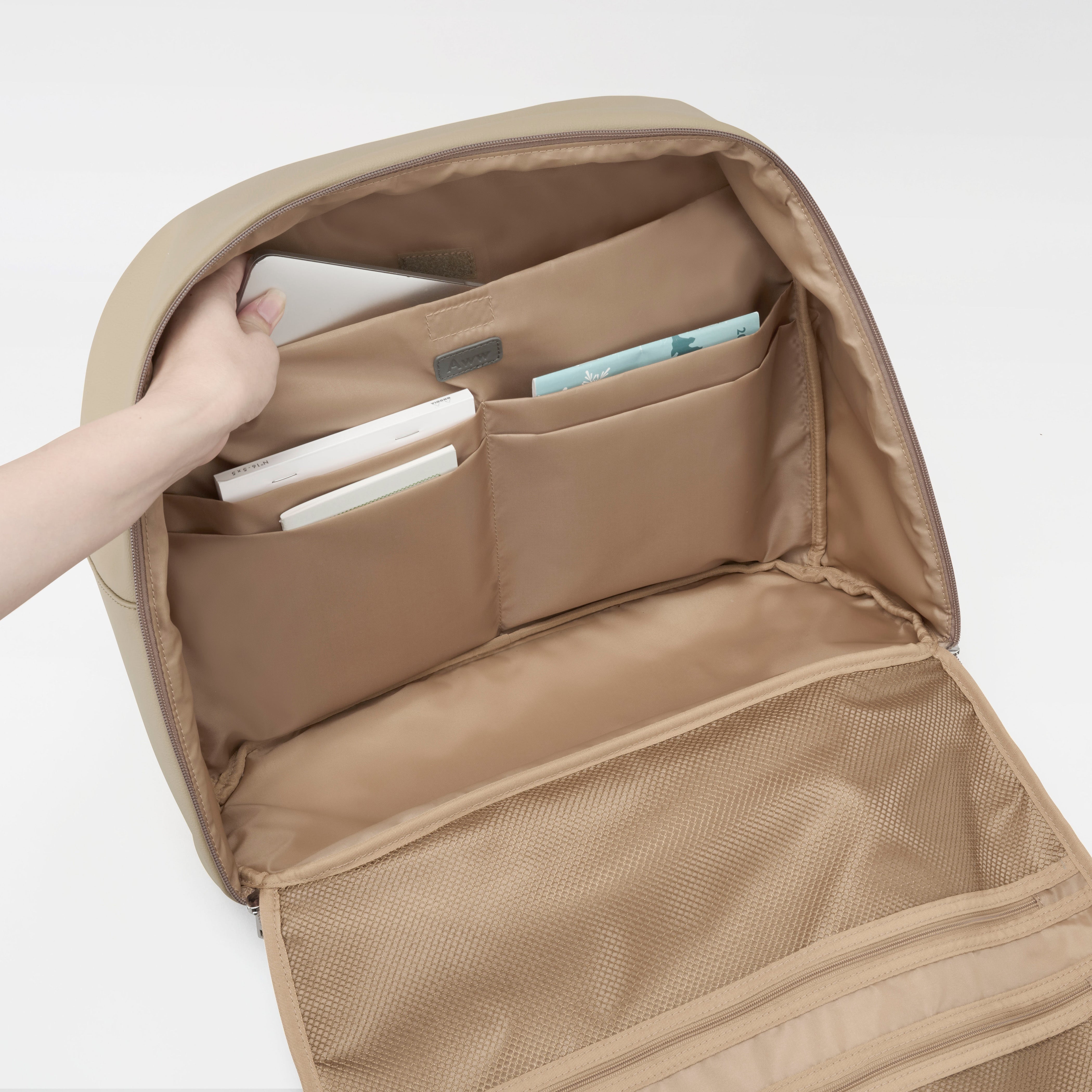 【MIE-ZO】Aww サボテンレザー ボストンバッグ (30L) サボテンヴィーガンレザーウィークエンドボストンバッグ (30L) – Aww