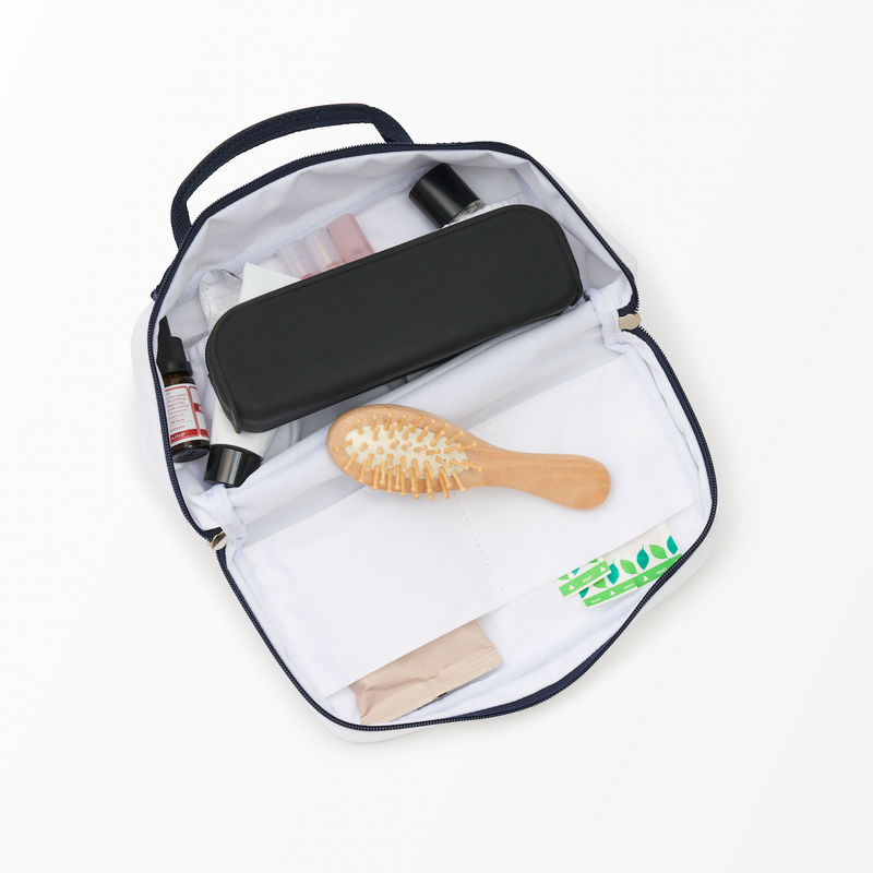 Recycle Polyester Toiletry Pouch </font><br> WHITE×NAVY